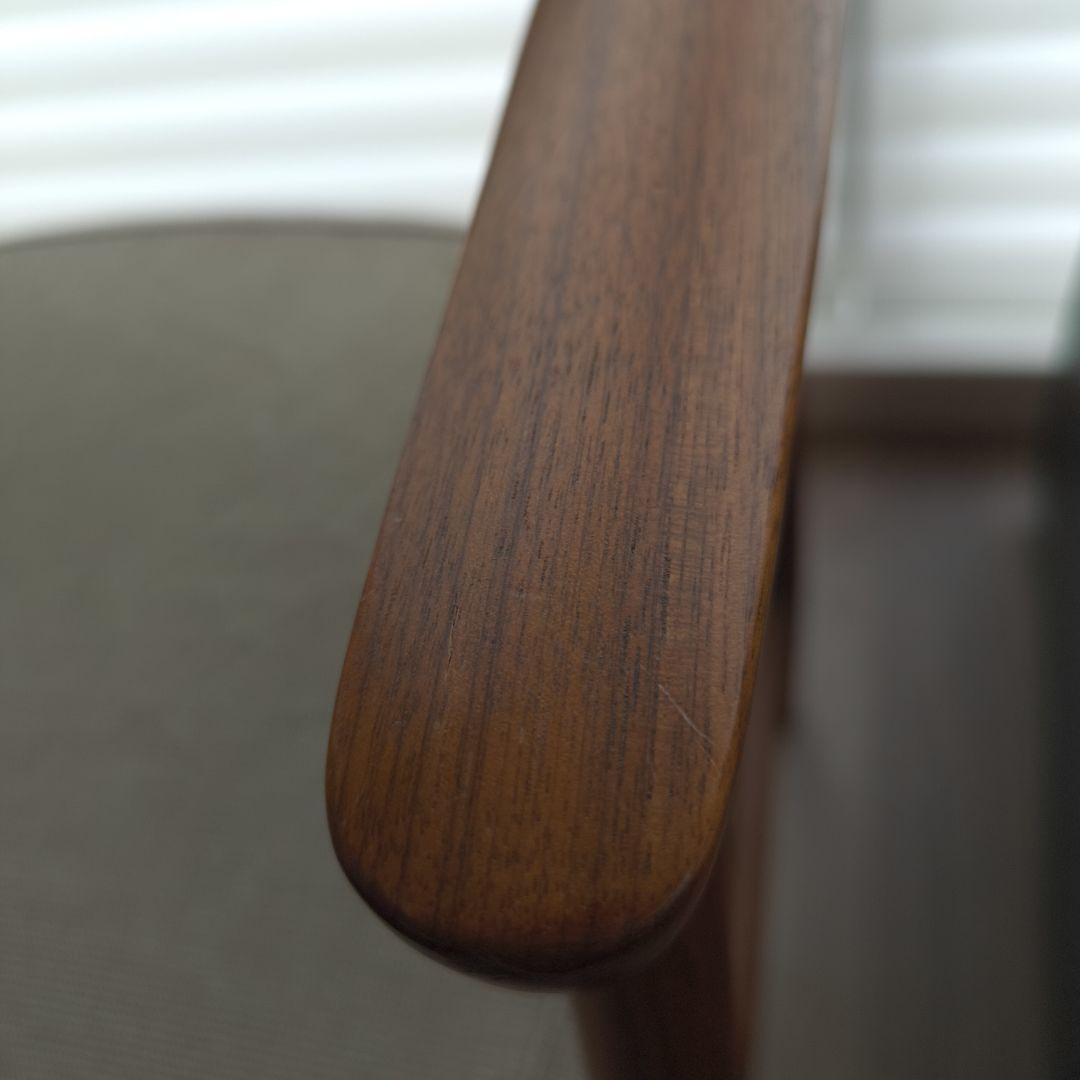 【ACTUSで購入使用期間少なめです】木製アームチェア 布張り座面　ウォルナット