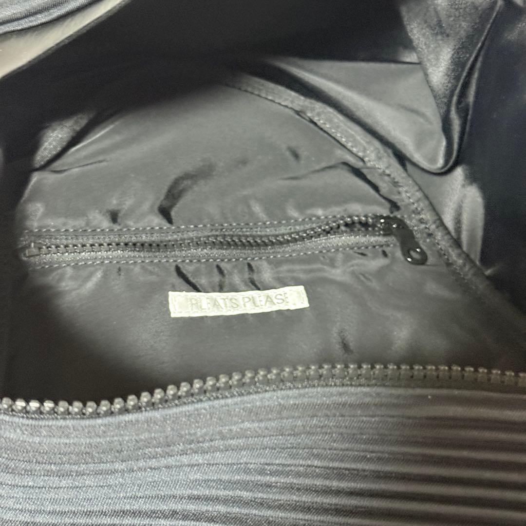 未使用✨プリーツプリーズ　イッセイミヤケ　バイアスプリーツバックパック　黒