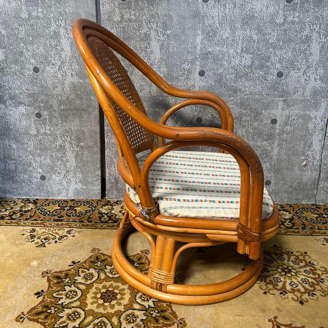 ꧁籐家具꧂回転式ラタン高座椅子&ガラステーブルセット アーム チェア クッション