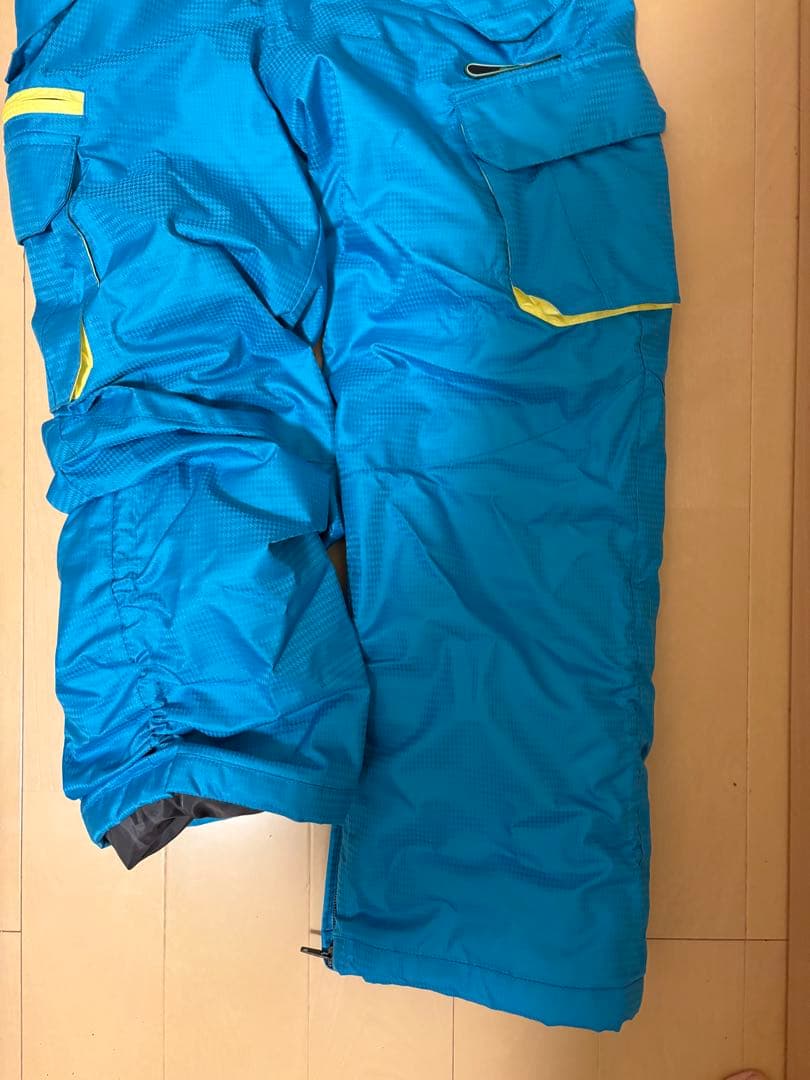 子ども用スキーウェア フード付き 青黄黒　サイズ140 (上下 長さ調整可能)