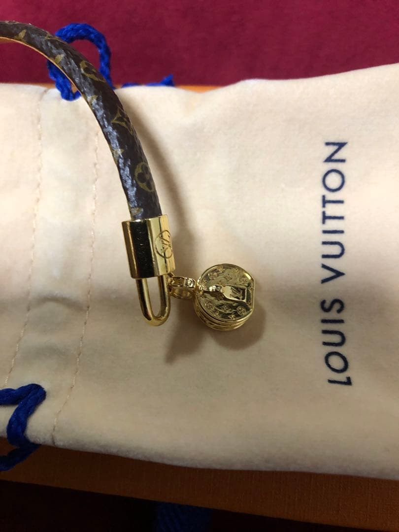 LOUIS VUITTON ブラウンレザーブレスレット