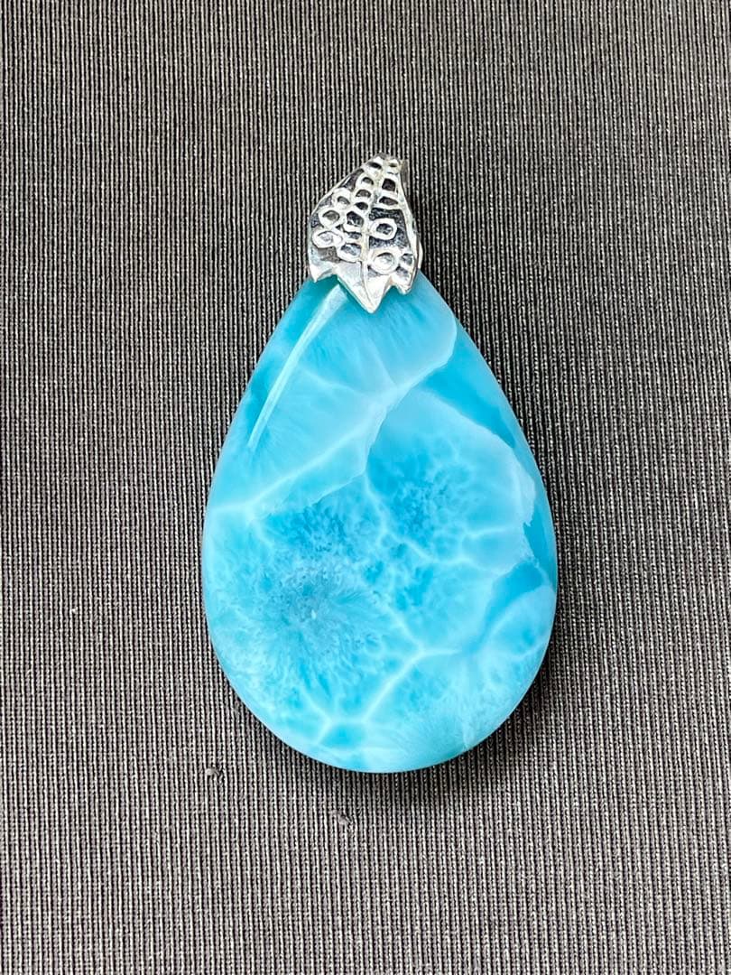 天然石☆高品質！ラリマーしずく型ペンダントトップ☆リーフバチカン&模様が美しい