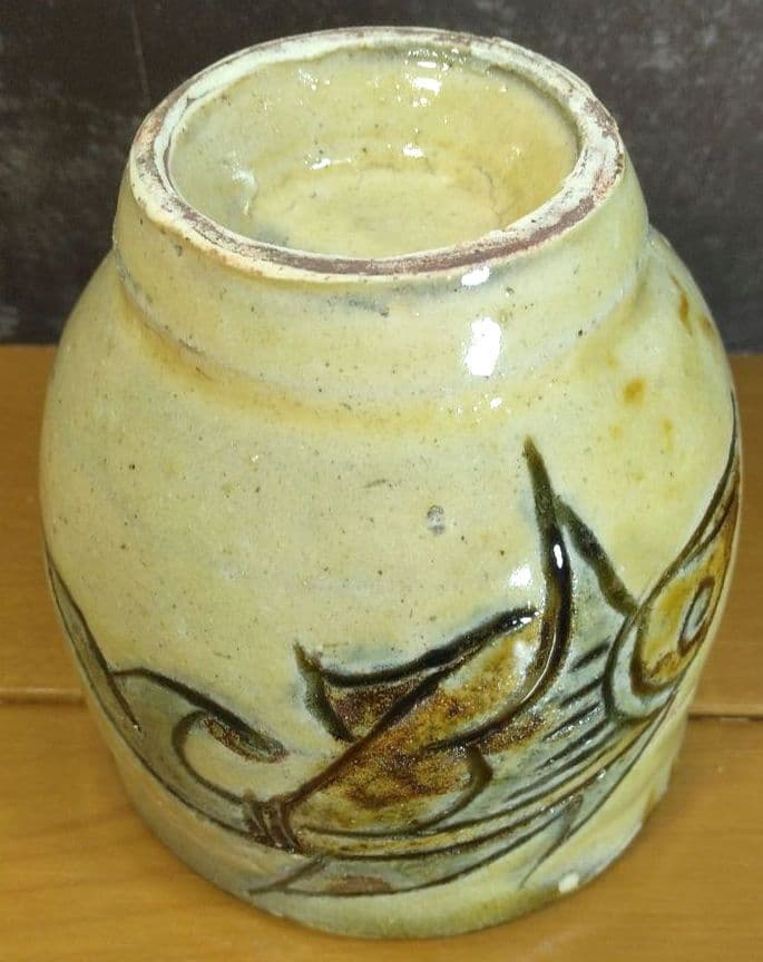 人間国宝 金城次郎 湯呑(魚2匹）栞 共箱(本人書付）壺屋焼 壷屋