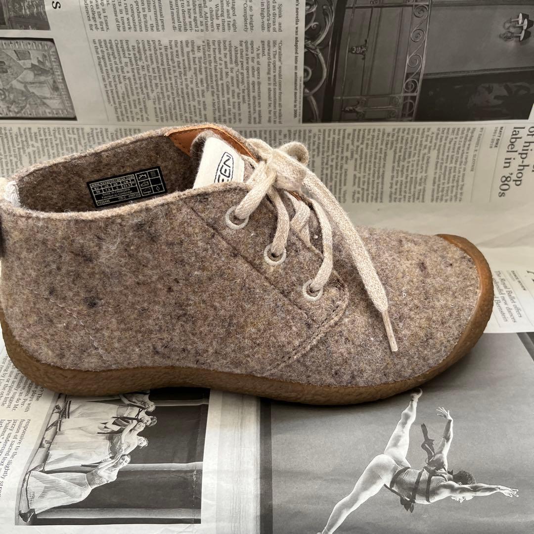 KEEN　未使用？モージーチャッカ　ブーツ