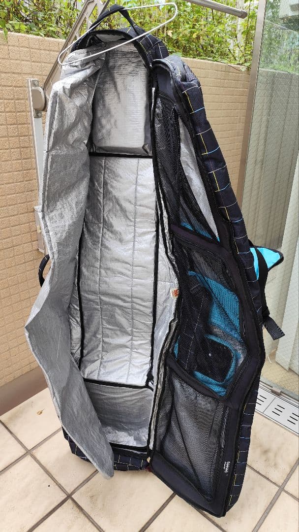 BURTONスノーボードケース 166cm　バートン キャスター付キャリー