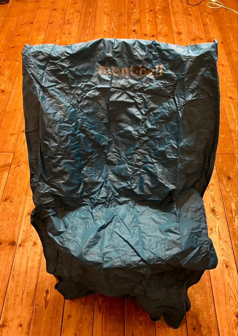 【最終価格】パウダートラックビブ、カーシートカバー　モンベル　セット価格