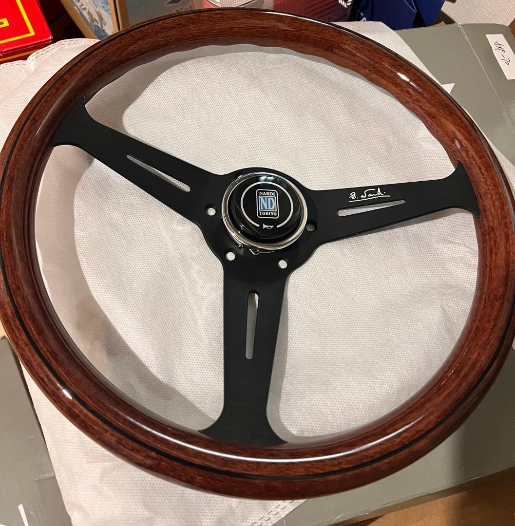 NARDI　ステアリング ウッド調/黒色線/黒色　350mm