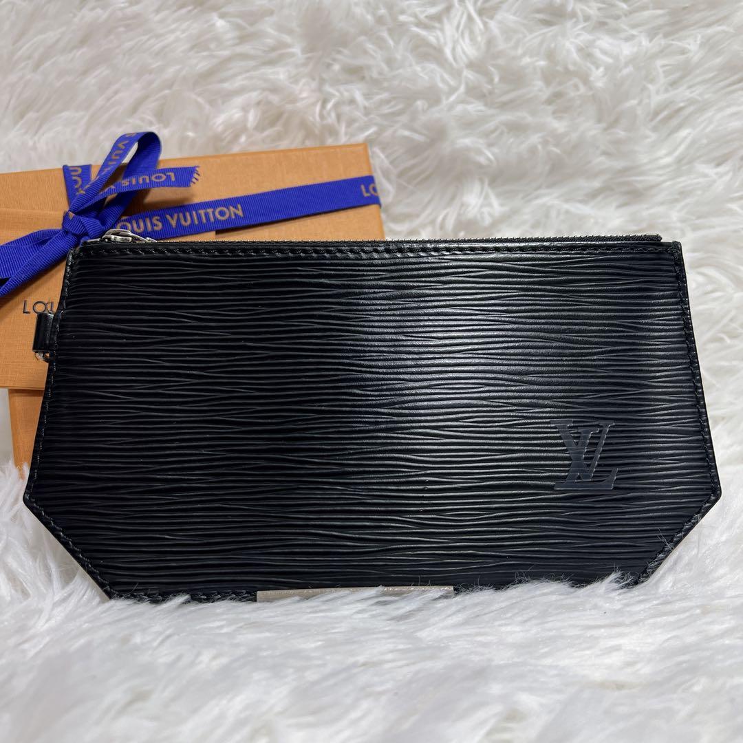 美品✨LOUIS VUITTON ルイヴィトン ポーチ 小物入れウォレットエピ