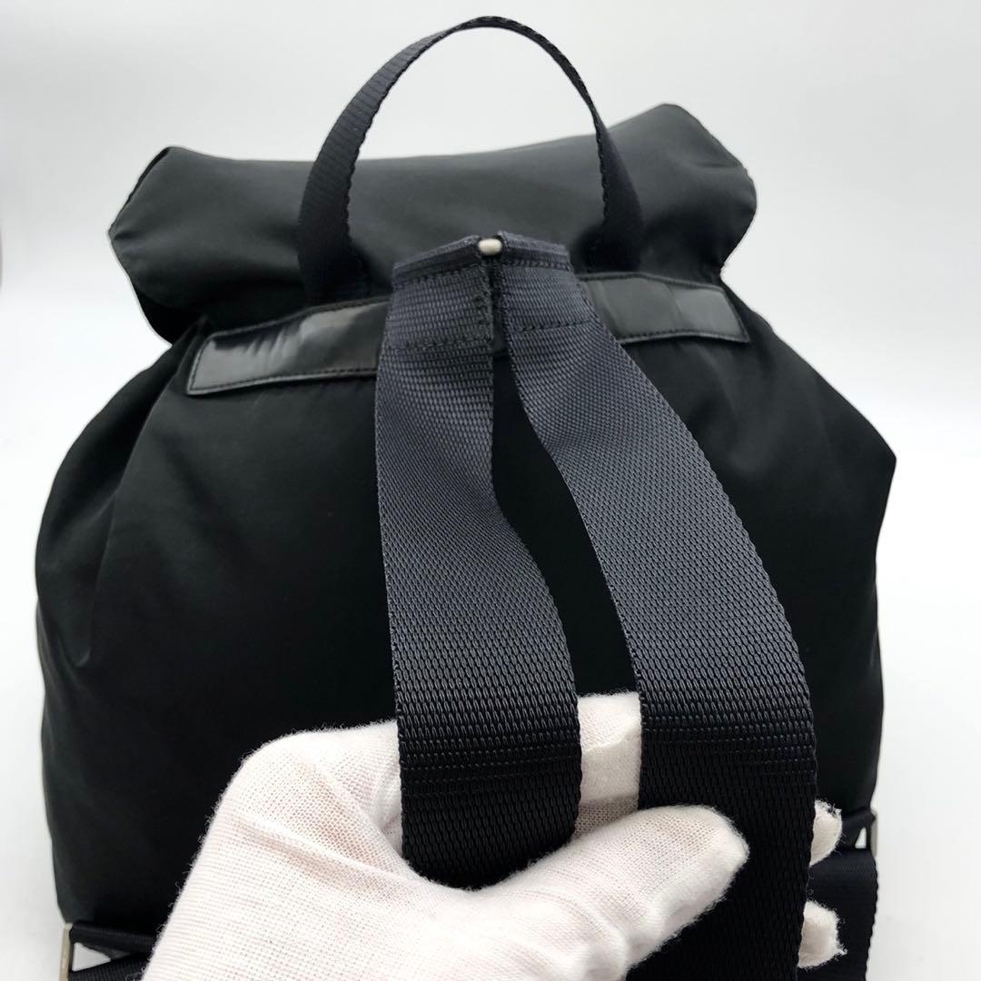 ✨美品✨プラダ リュックサック バックパック 三角ロゴプレート ナイロン レザー