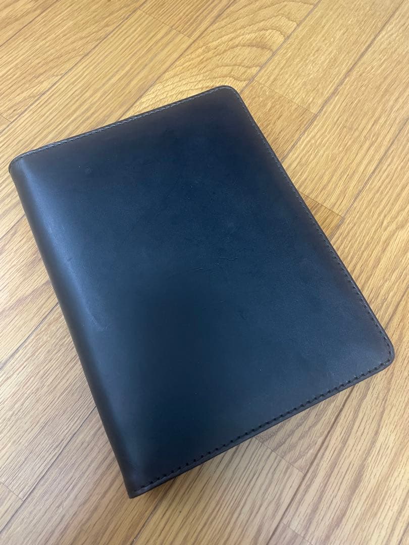 HERZ（ヘルツ）iPadも入るトラベルパットホルダー　KB-1 ブラック