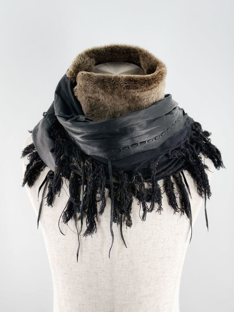 14th Addiction ファー付きレザー混マフラー