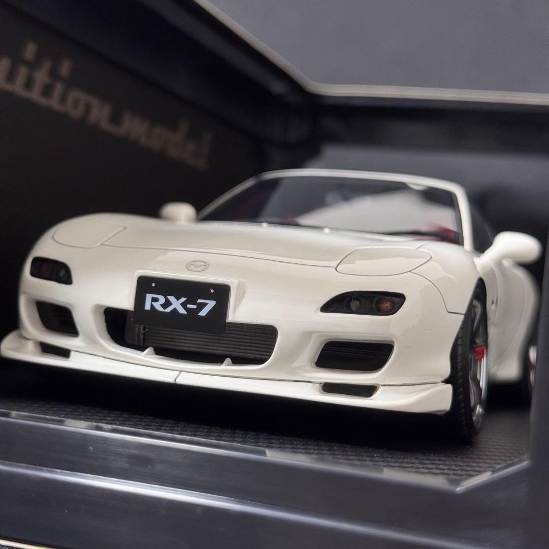 イグニッションモデル1/18 RX7 FD3S White 初期モデル　廃盤レア