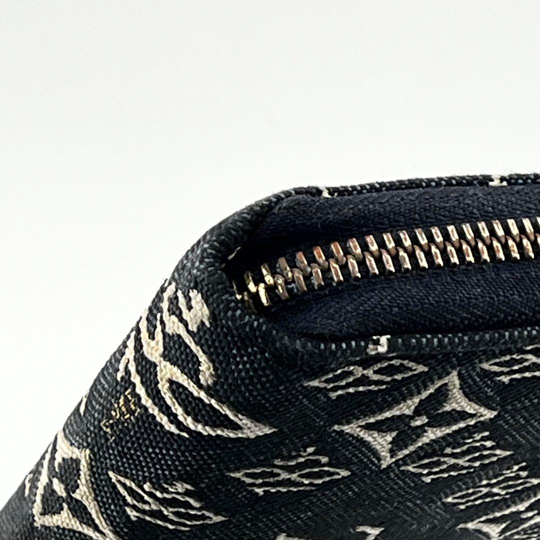 LOUIS VUITTON長財布　ジッピー ウォレット