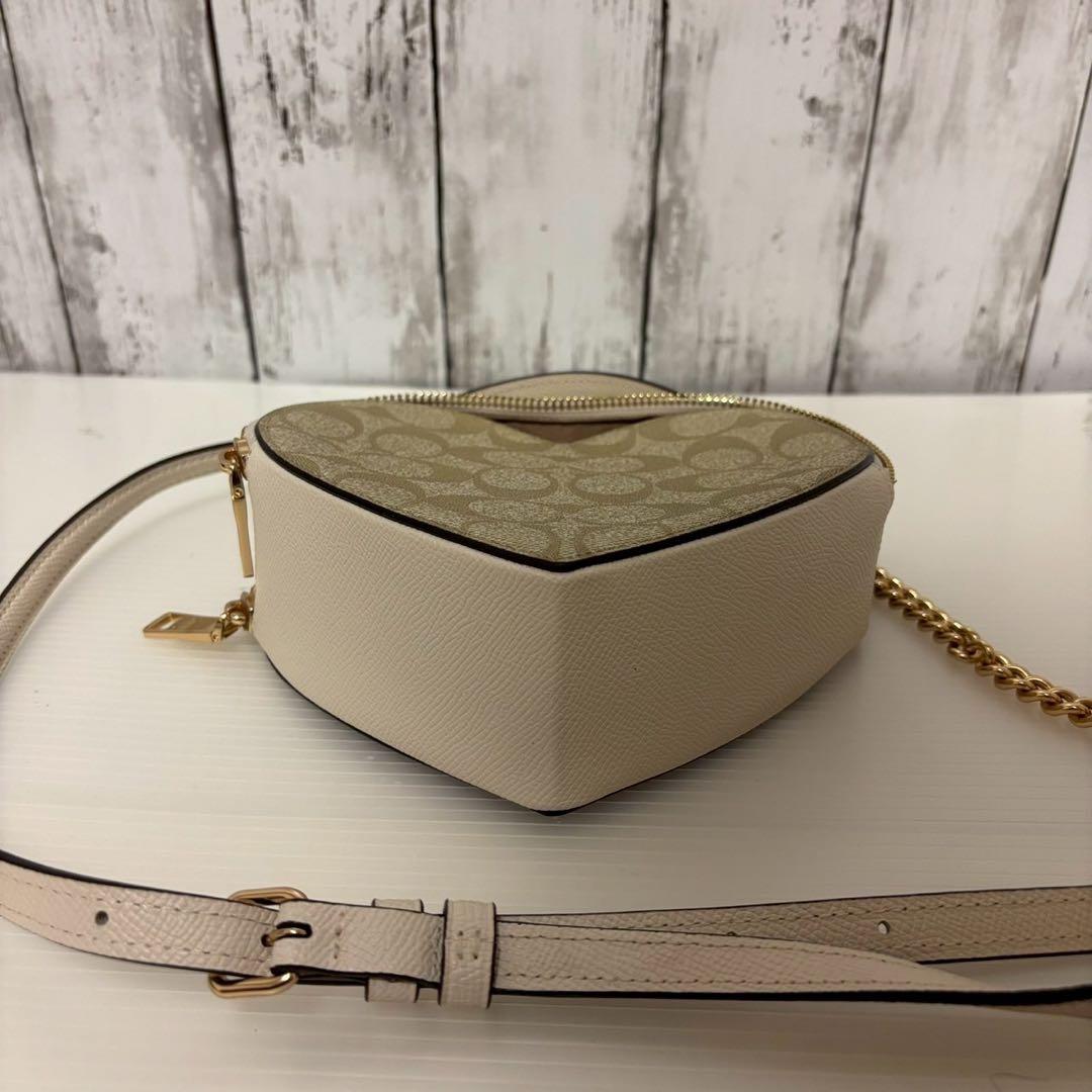 い*ご様 【中古】 COACH （コーチ） ハート クロスボディ ショルダーバッ