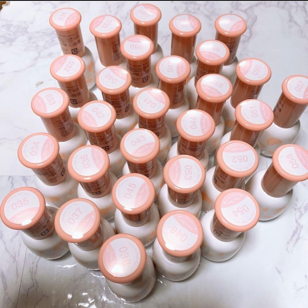 【期間限定お値下げ】お買得品！カラージェル120本 +付属コート4本