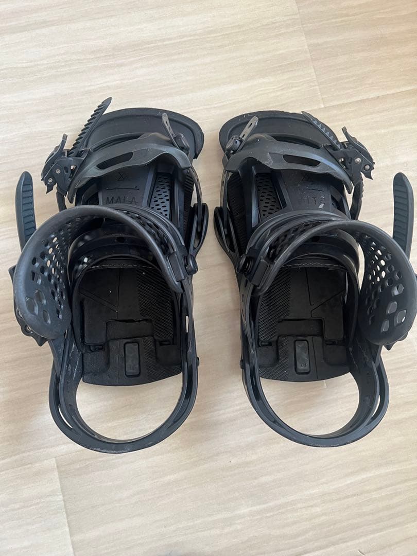 バートン マラヴィータ スノーボードビンディング