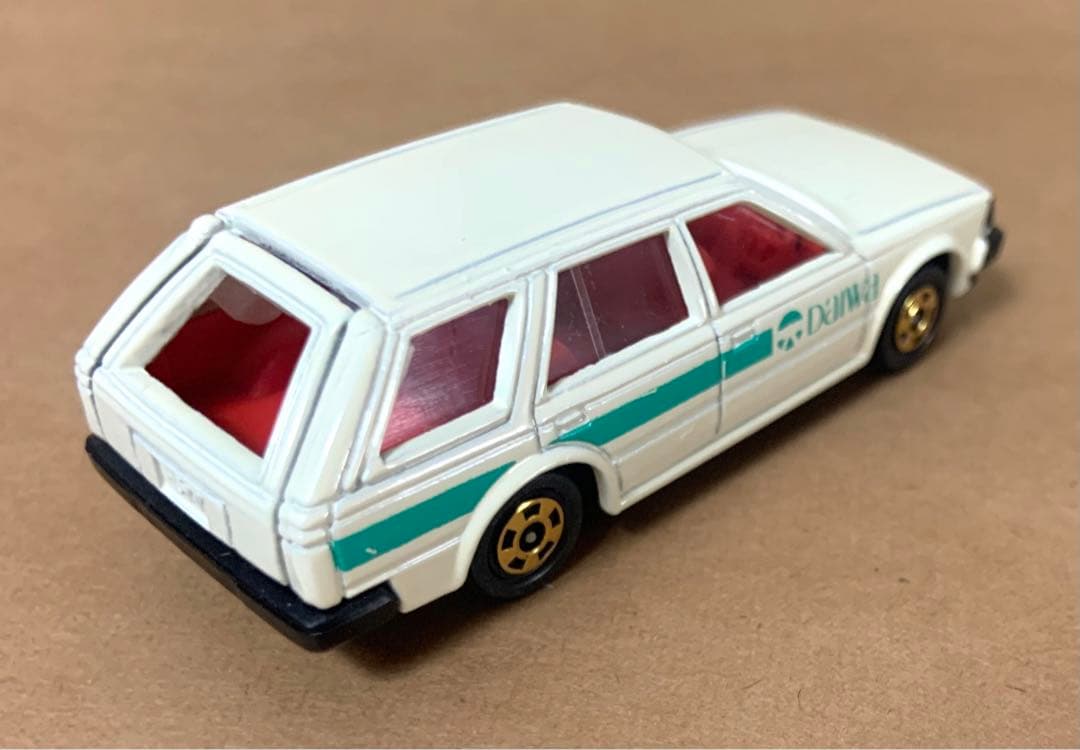 赤箱 トミカ34 大和デパート特注 ニッサン ブルーバード ワゴン 日本製