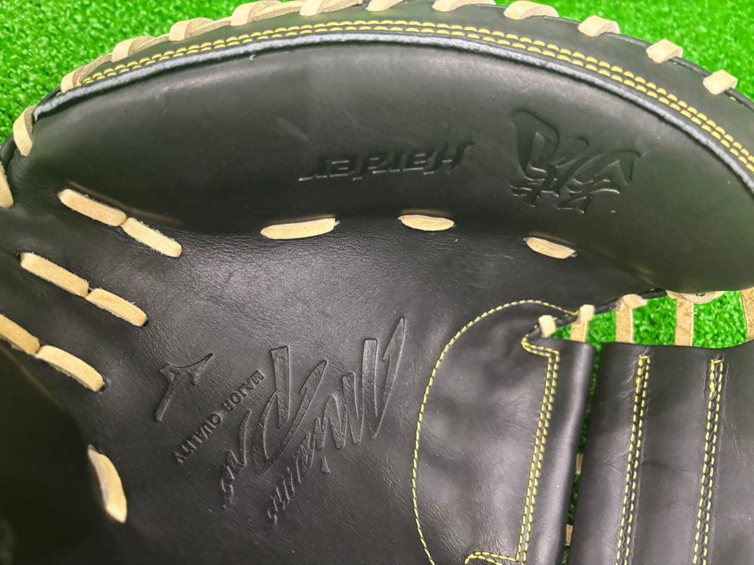 ミズノプロ限定 硬式捕手用ミット. 號SAKEBI Harder【M-R型】