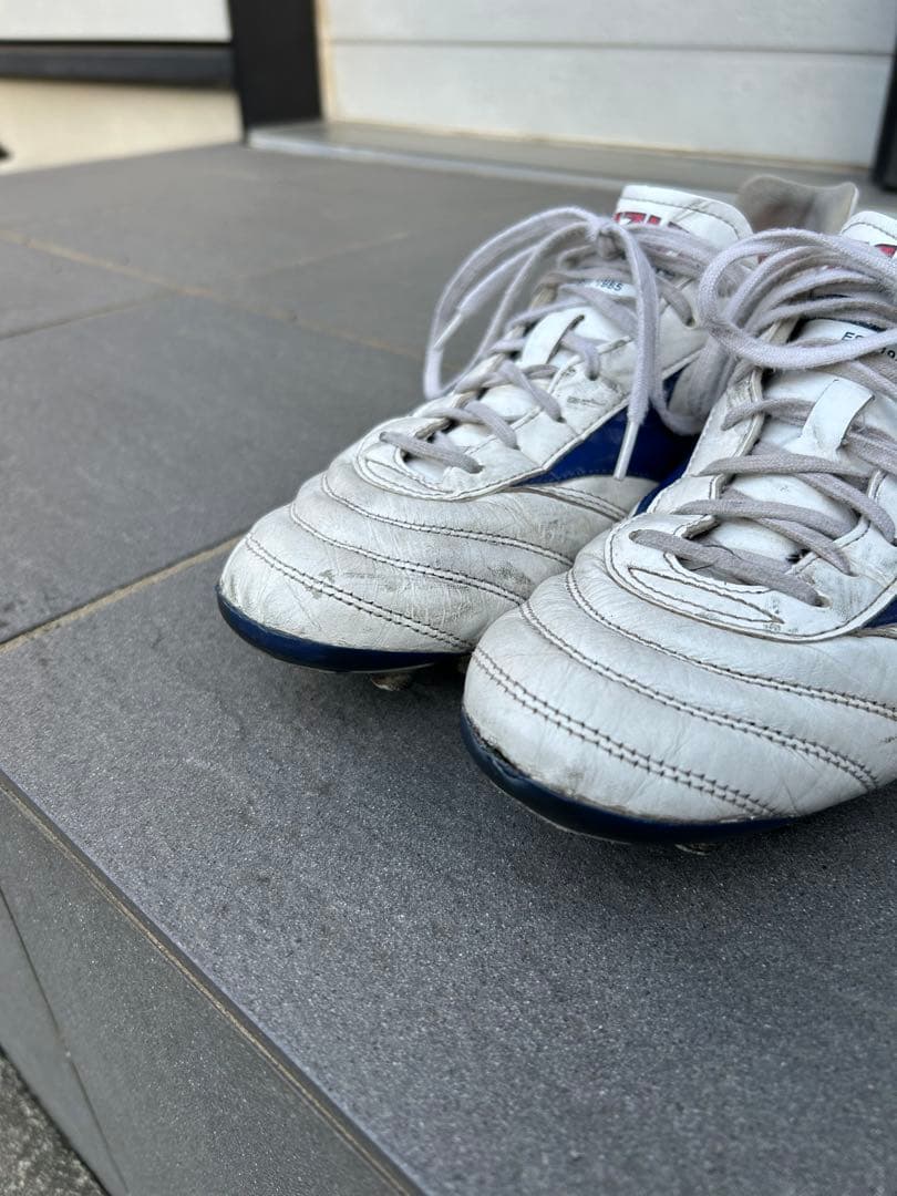 ミズノ　モレリア　ホワイト×ブルー　海外製　26.5cm