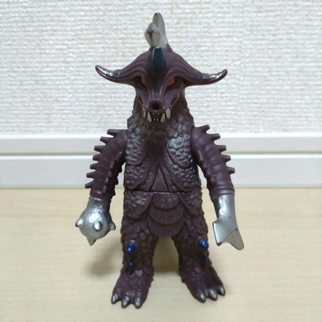 ウルトラ怪獣 ソフビ バラバ ライブサイン ウルトラマン ソフビ - メルカリ
