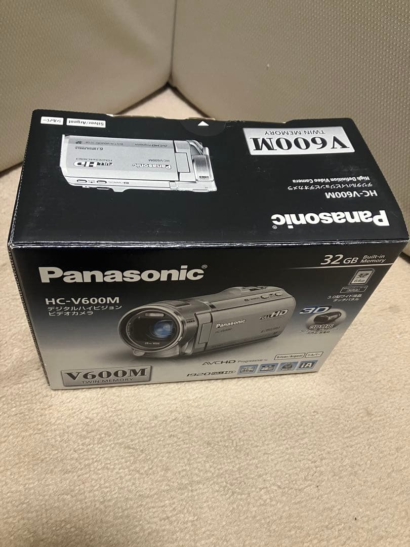 新品未使用Panasonic HC-V600M 本体のみ