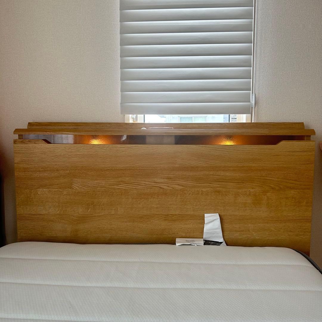 ニトリ　セミダブルベッドフレーム マットレス付き