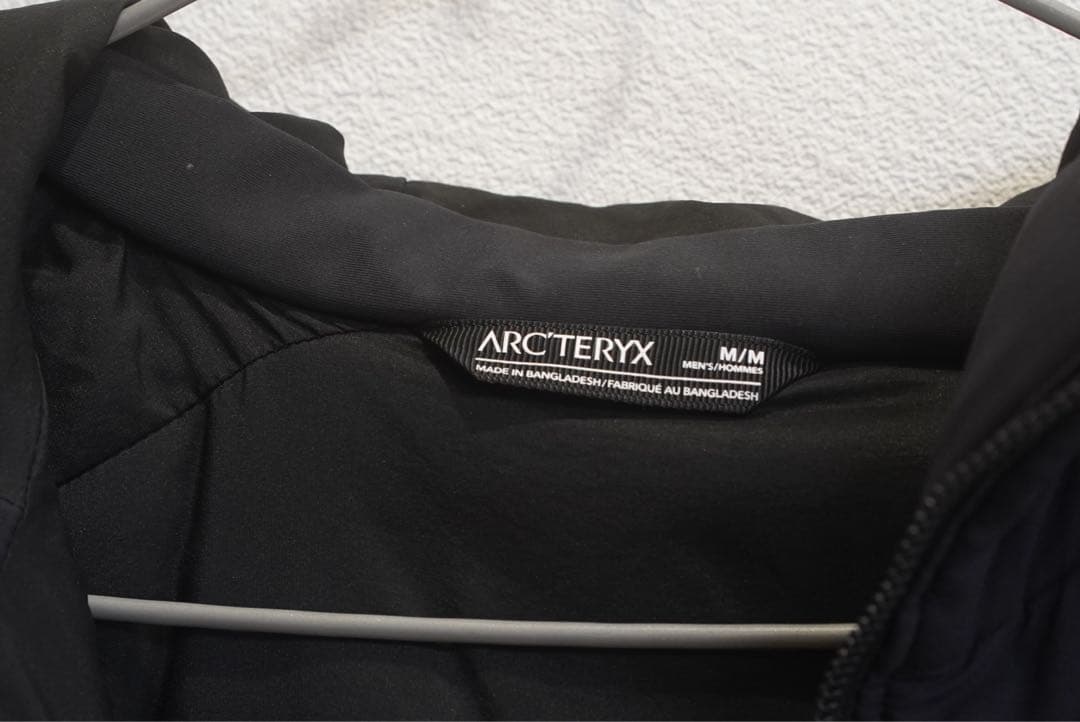 アークテリクス　アトムarフーディ メンズ　Mサイズ