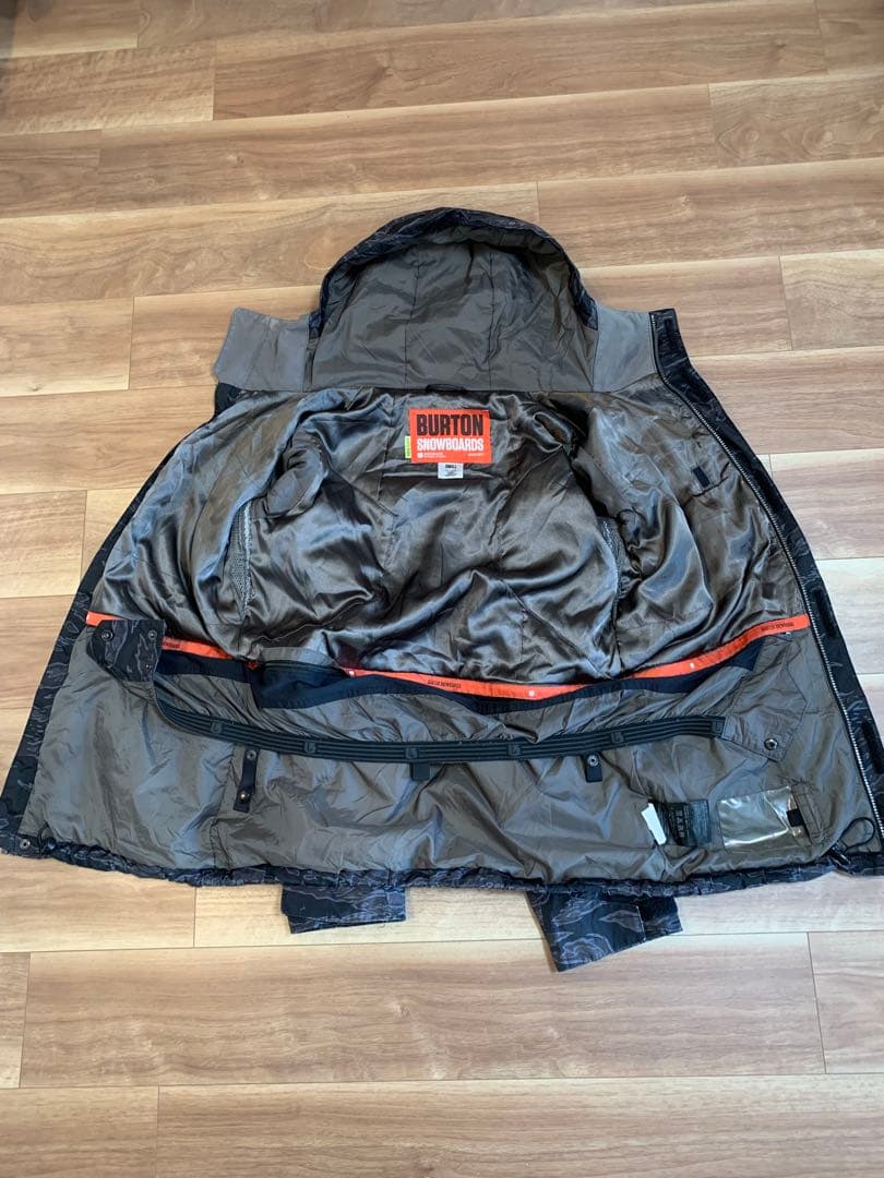 Burton スノーウェア　迷彩とカーゴパンツ上下セット　最終値下げ