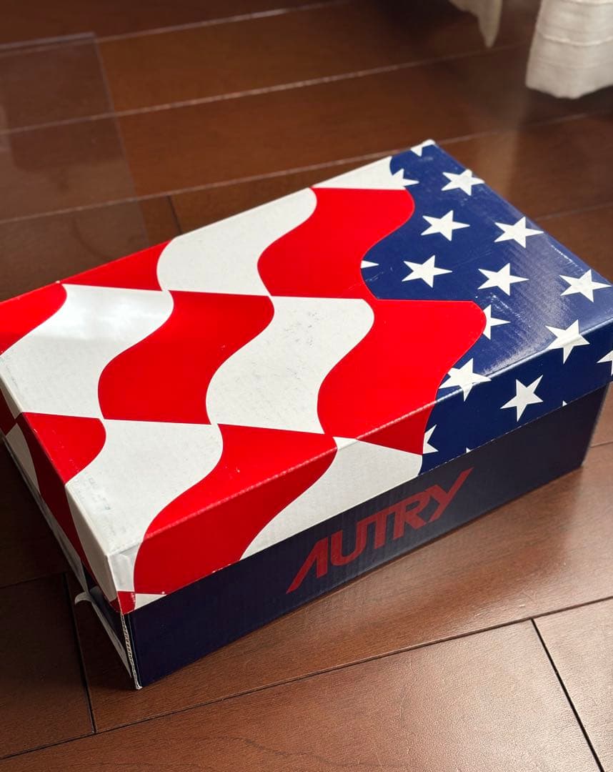 【AUTRY（オートリー）】MEDALIST LOW WHITE 36