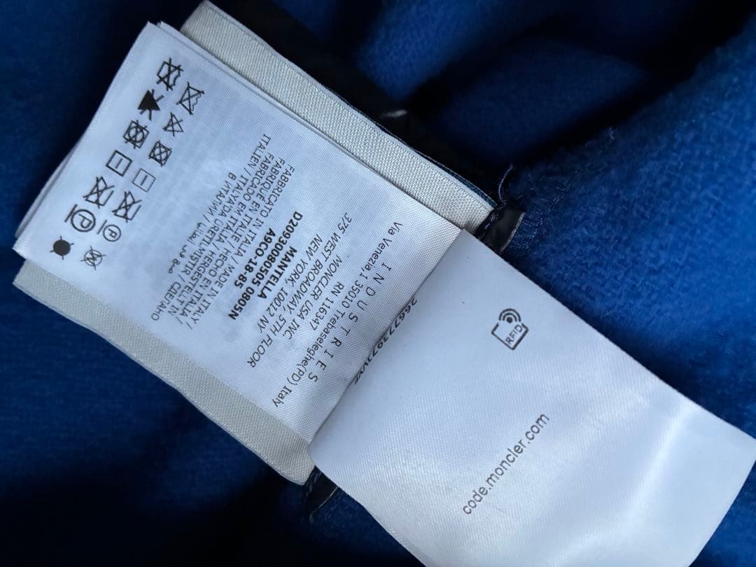 最終お値下げ　モンクレール MANTELLA マンテラ　ケープ　コート　ダウン