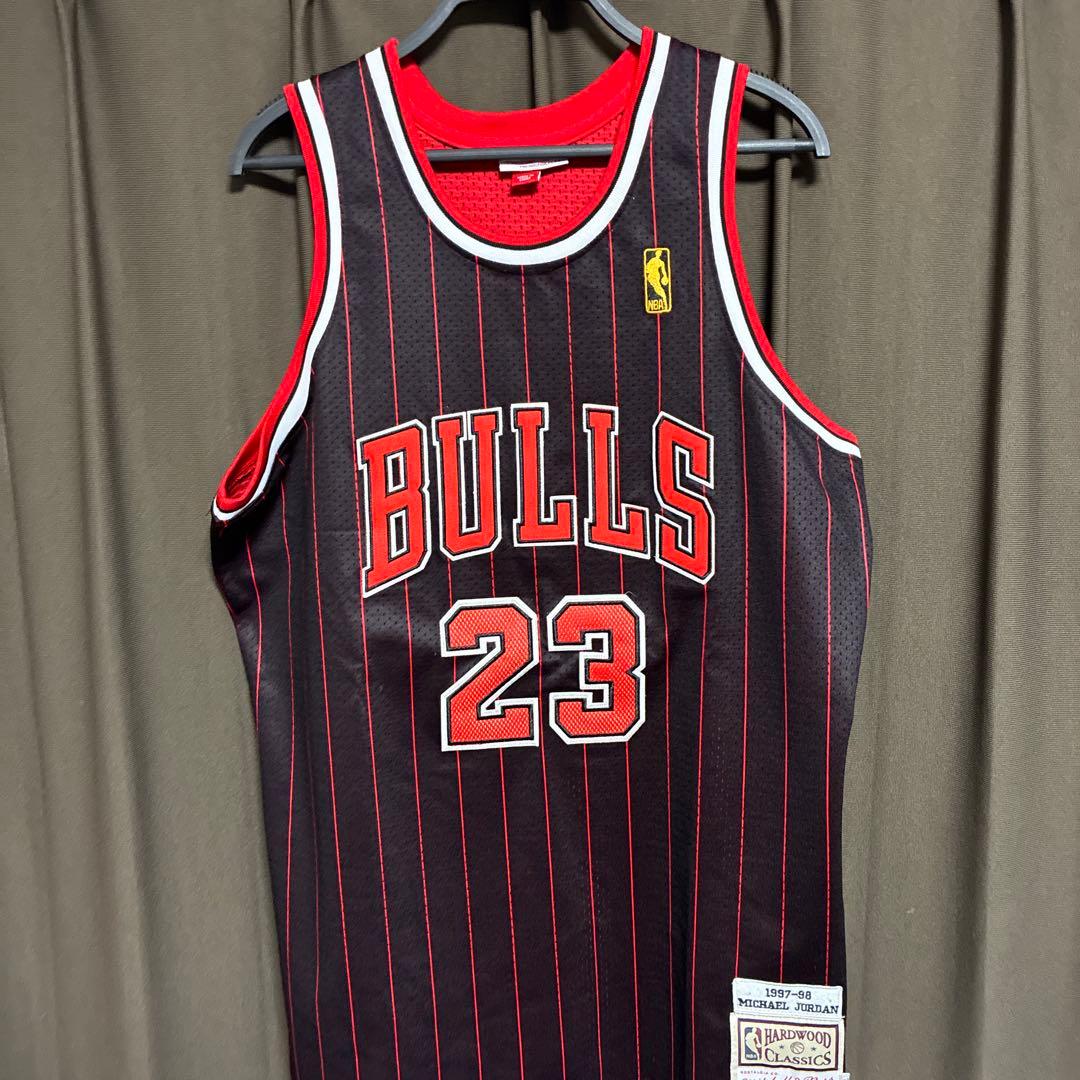 マイケル・ジョーダン シカゴブルズ　ミッチェル＆ネス jersey L Bboy