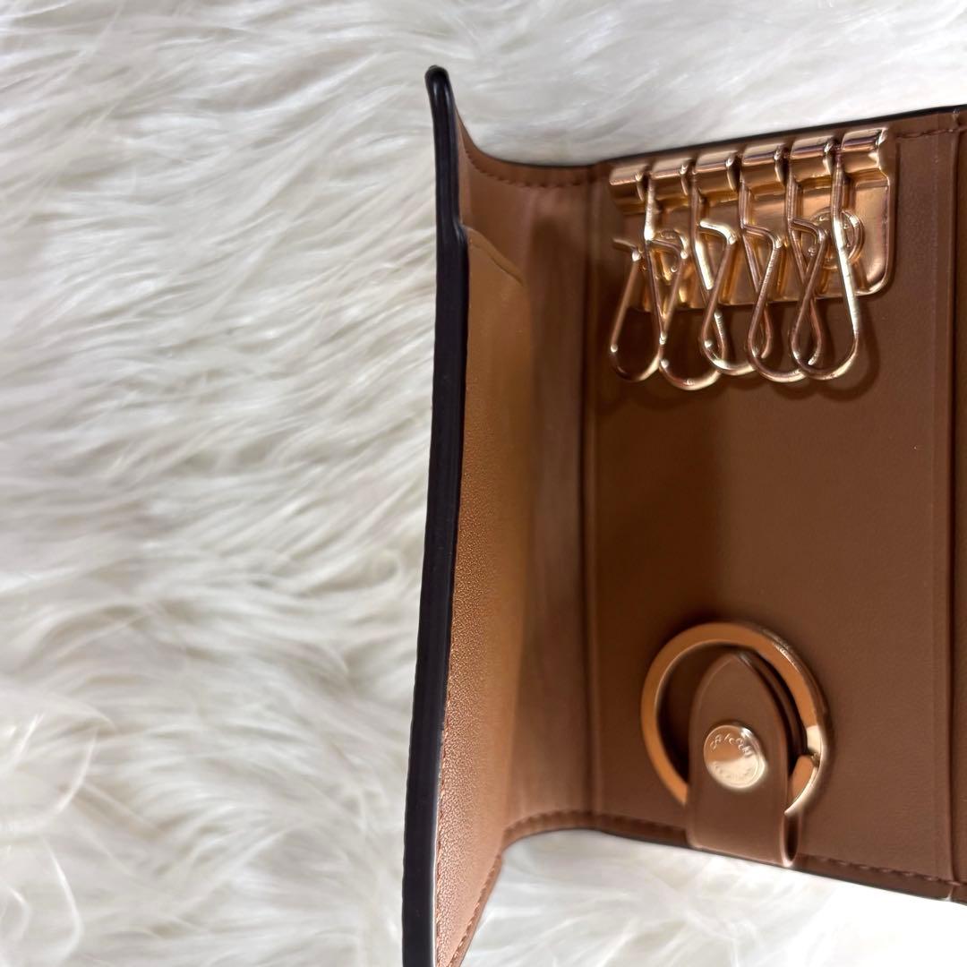 新品✨ コーチ ゴールド金具 ロゴ PVC 花柄 5連 キーケース 箱付