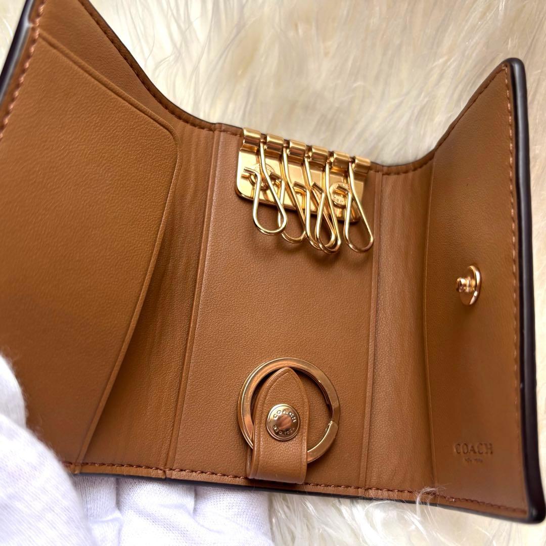 新品✨ コーチ ゴールド金具 ロゴ PVC 花柄 5連 キーケース 箱付