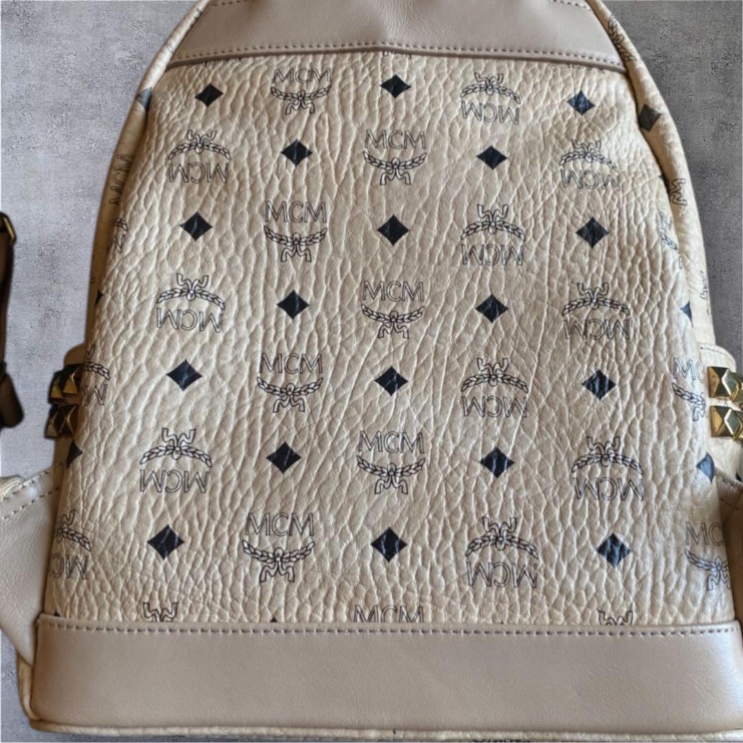 MCM リュック ベージュ サイドスタッズ バックパック