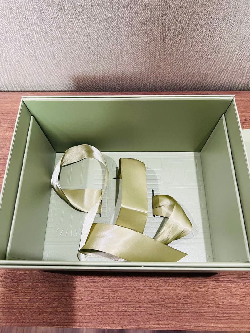 ヴァンクリーフ＆アーペル 空箱 ギフトボックス - メルカリ