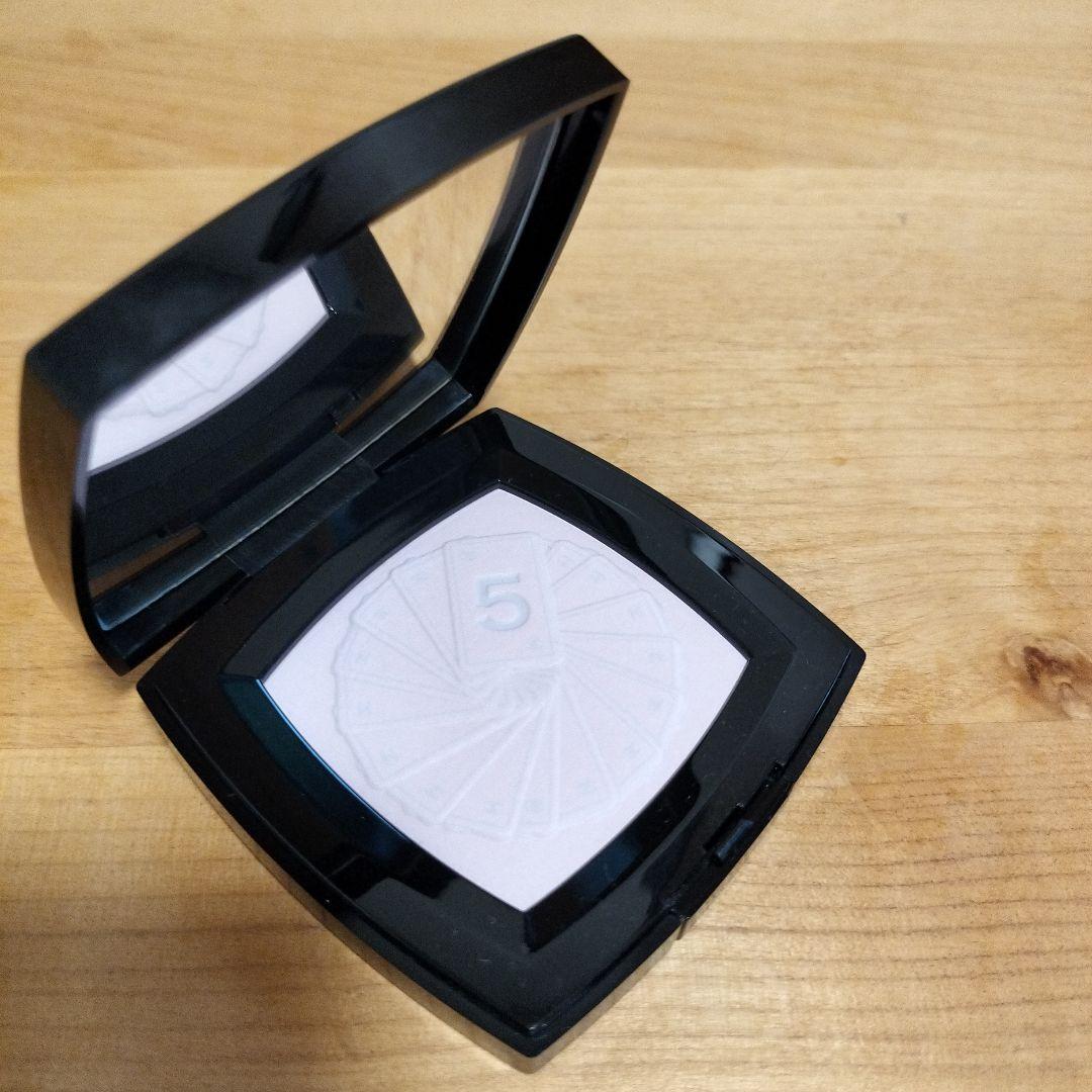 未使用CHANEL プレストパウダー レタロットラベンダー