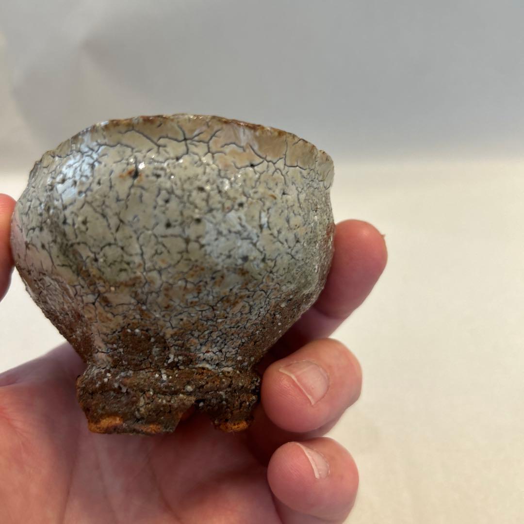 『値引き』【ヴィンテージ萩焼】日本酒盃 白パチパチ釉 萩焼 わなり広台