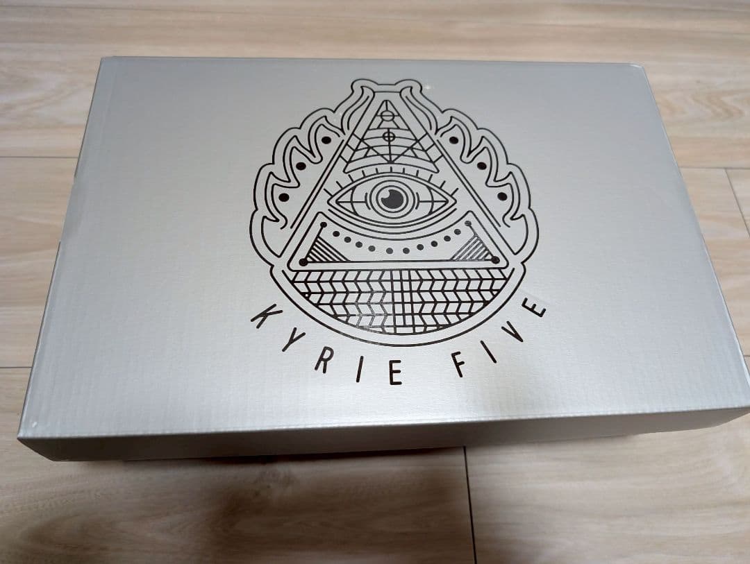 NIKE KYRIE 5 スポンジボブ ナイキ カイリー