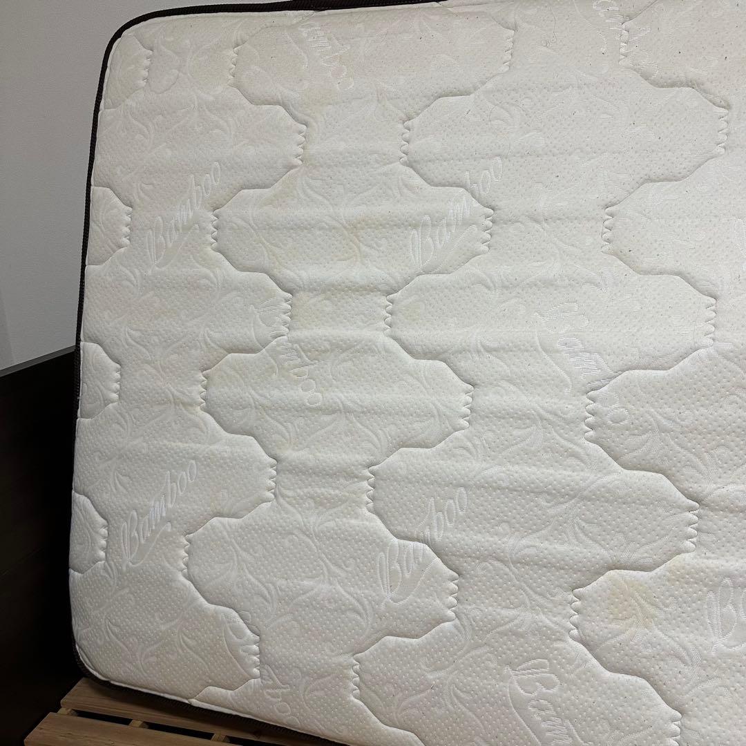 セミダブル　シーリー　マットレス　Sealy フレーム　ニトリ