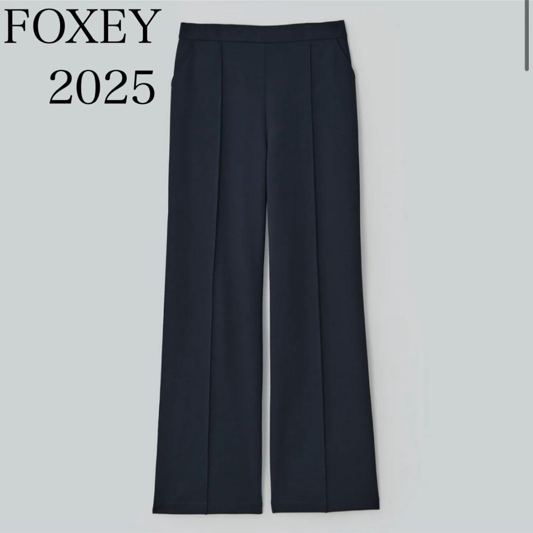 25年　FOXEY 45199 \"JETSETTER\" パンツのみ　現行品