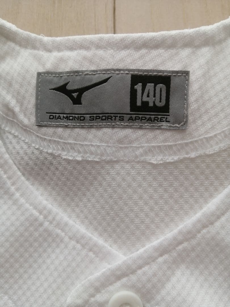 野球　 キッズ　T シャツ２枚とユニフォーム　３点セット