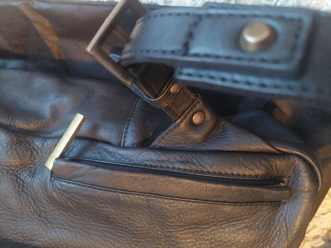 m.u.lミニマルバックパックレザー黒リュック・バックパック