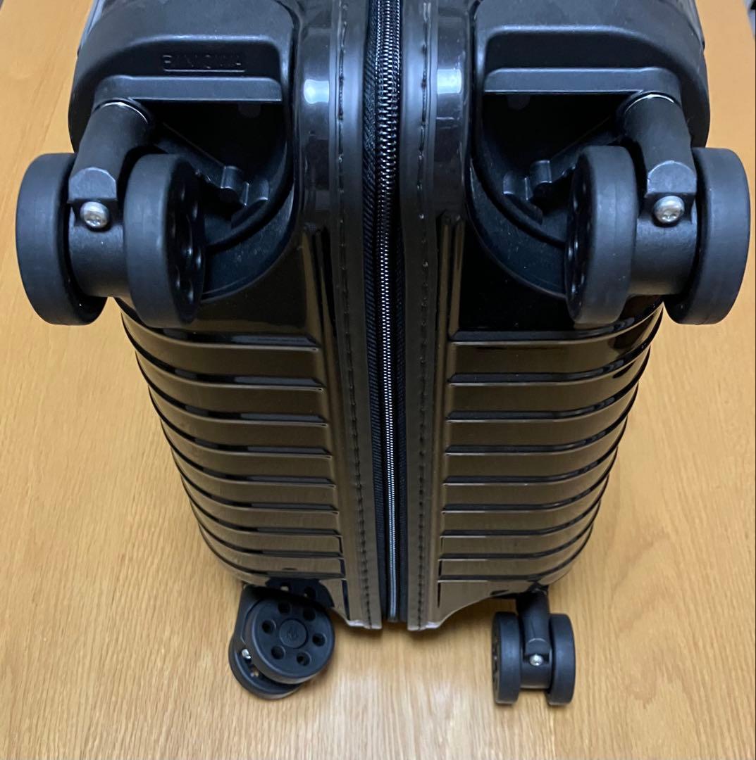 Rimowa リモワ エッセンシャルライト　キャビン