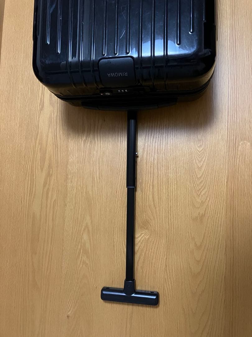 Rimowa リモワ エッセンシャルライト　キャビン