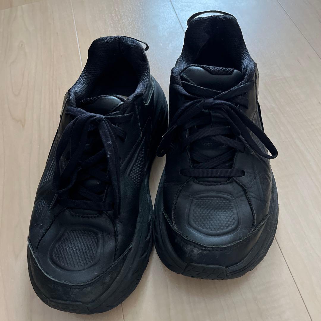希少　HOKA ブラック ランニングシューズ