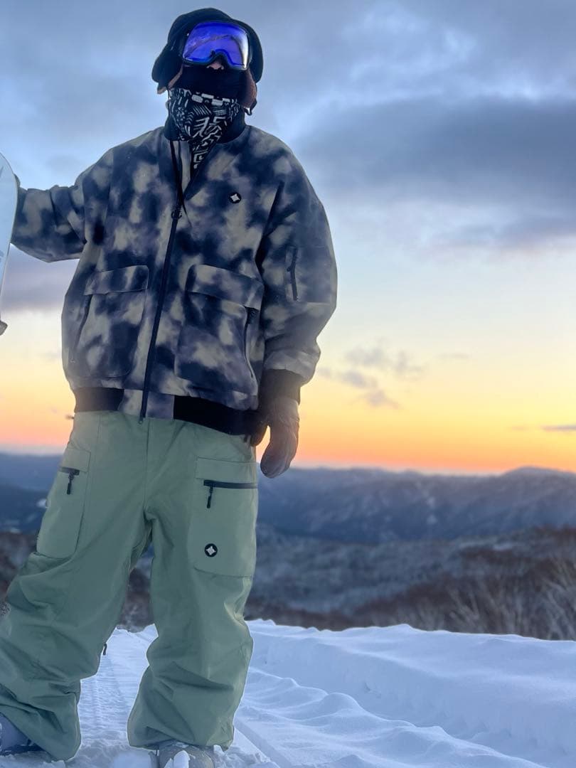 NNN nthree エヌスリー　ウェア　上下セット　Lサイズ　gafh