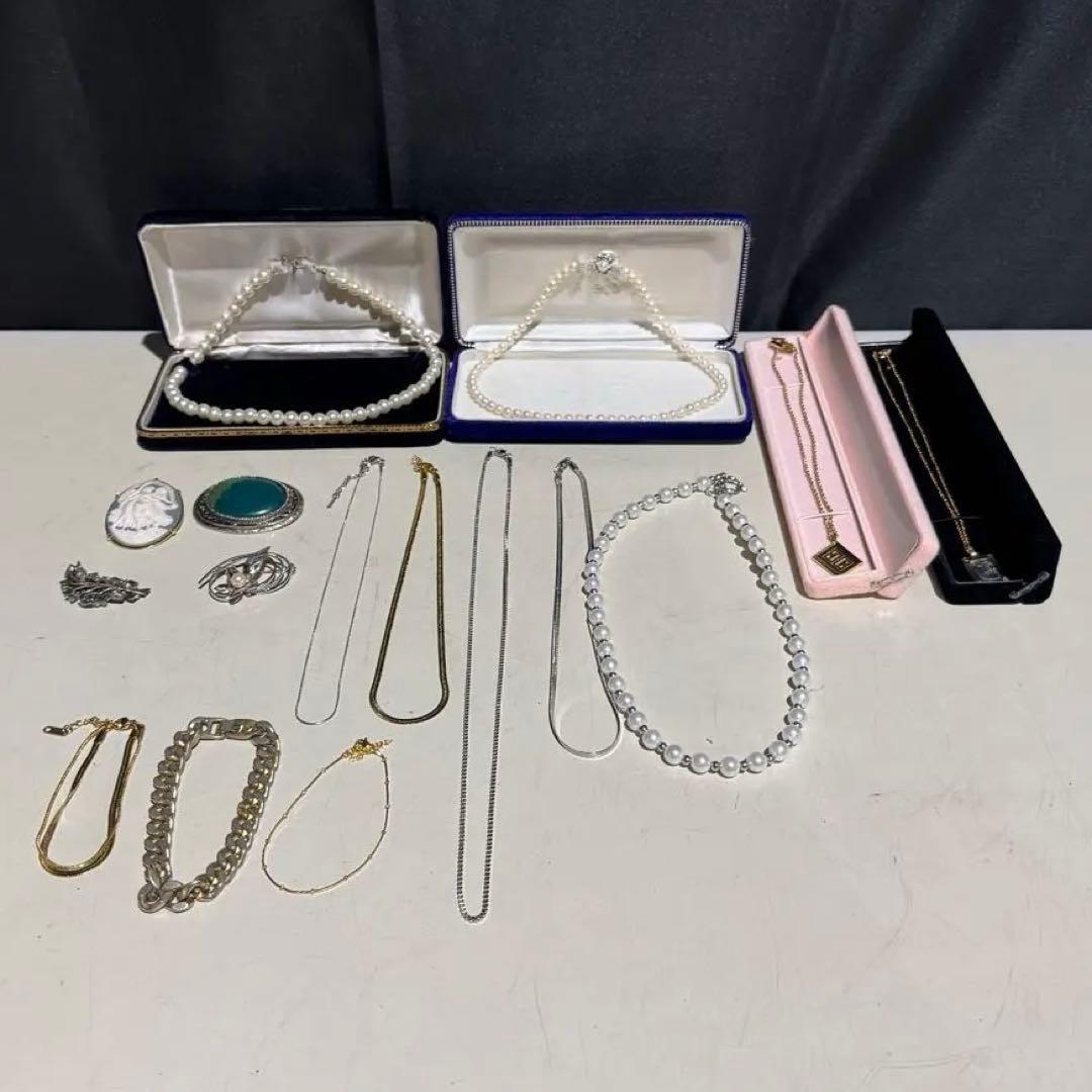 ★ アクセサリー　まとめ売り　遺品整理　生前整理　パール　ネックレス　ブローチ