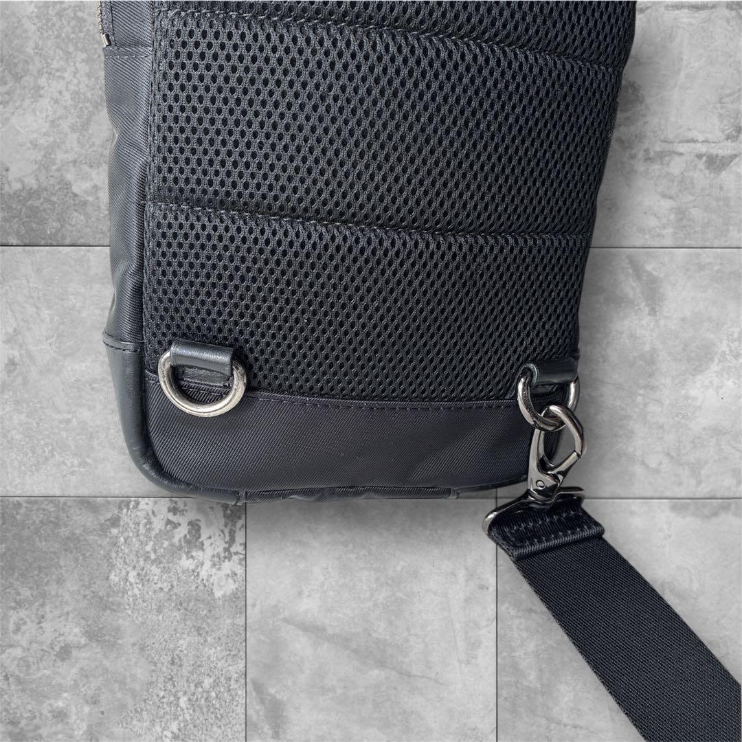 ブラックレーベル クレストブリッジ ボディバッグ ワンショルダー ノバチェック