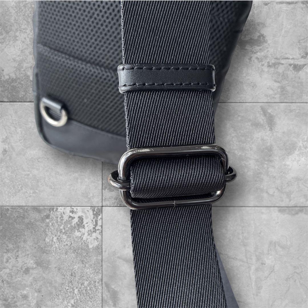 ブラックレーベル クレストブリッジ ボディバッグ ワンショルダー ノバチェック