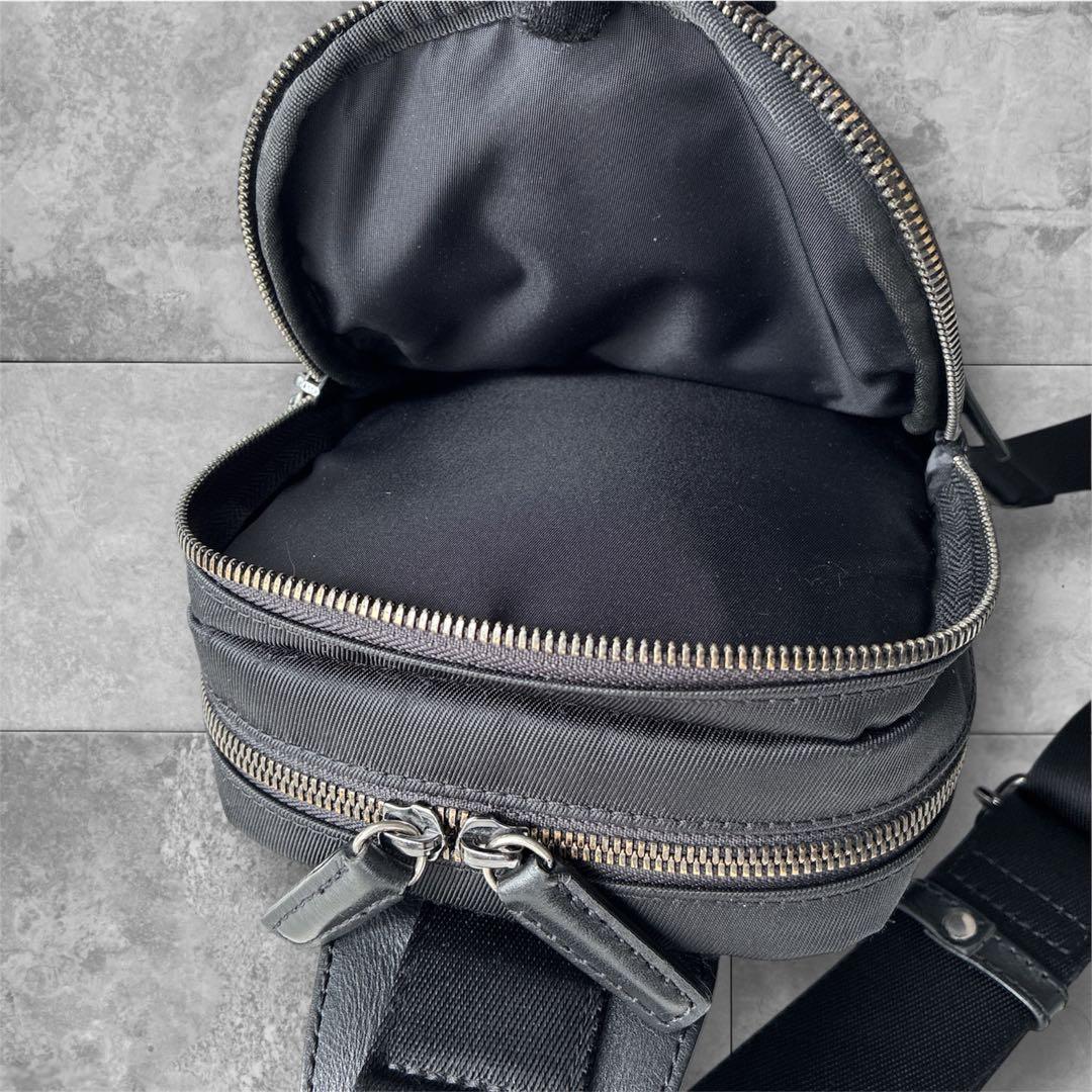 ブラックレーベル クレストブリッジ ボディバッグ ワンショルダー ノバチェック